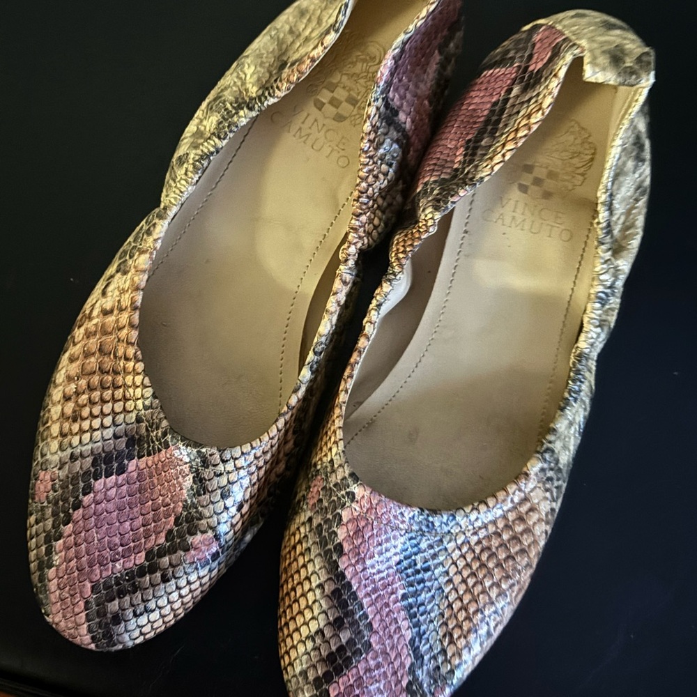 Vince Camuto Flats